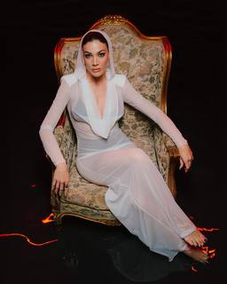 Ivi Adamou feet photo 10