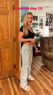 Ivory Hecker feet photo 8