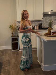 Ivory Hecker feet photo 1