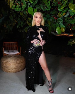 Ivy Queen feet photo 2