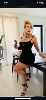 Ivy Queen feet photo 12