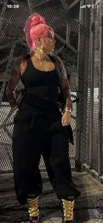 Ivy Queen feet photo 5