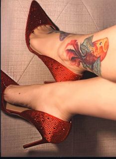 Ivy Queen feet photo 4
