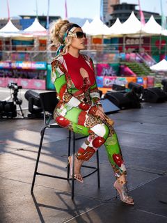 Ivy Queen feet photo 17