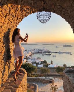 Izabel Goulart feet photo thumbnail