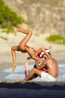 Izabel Goulart feet photo thumbnail