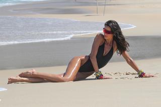 Izabel Goulart feet photo thumbnail