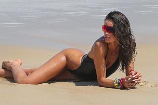 Izabel Goulart feet photo thumbnail