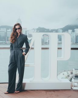 Izabel Goulart feet photo thumbnail