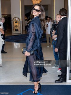 Izabel Goulart feet photo thumbnail