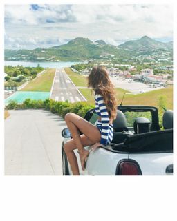 Izabel Goulart feet photo 3