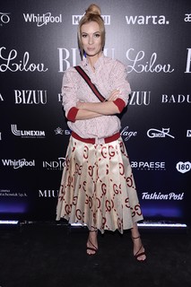 Izabela Janachowska feet photo 8
