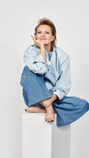 Izabela Kuna feet photo 3