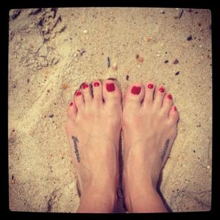 Izabella Camargo feet photo 8