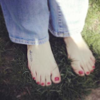 Izabella Camargo feet photo 6