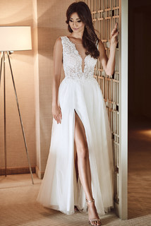 Izabella Krzan feet photo thumbnail