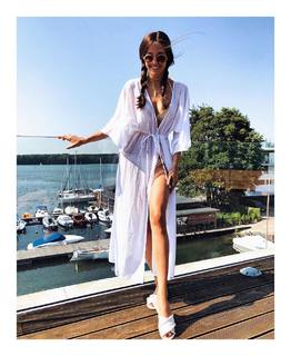 Izabella Krzan feet photo thumbnail