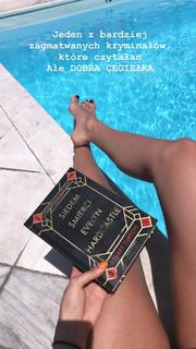Izabella Krzan feet photo thumbnail