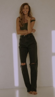 Izabella Krzan feet photo thumbnail