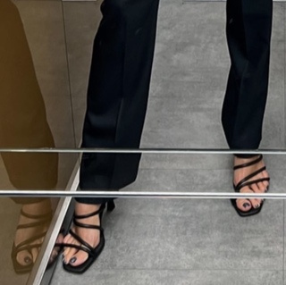 Izabella Krzan feet photo thumbnail