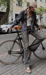 Izabella Krzan feet photo thumbnail