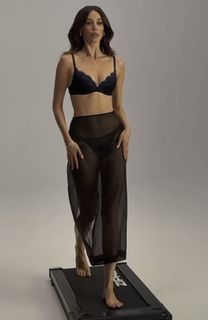 Izabella Krzan feet photo thumbnail