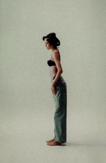 Izabella Krzan feet photo thumbnail