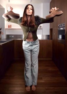 Izabella Krzan feet photo thumbnail