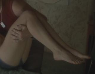 Izabella Miko feet photo thumbnail