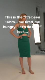 Izabella Miko feet photo thumbnail