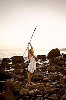 Izabella Miko feet photo thumbnail