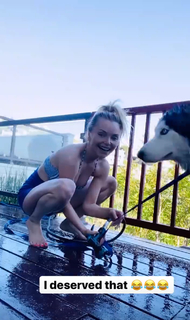 Izabella Miko feet photo thumbnail