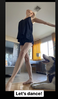 Izabella Miko feet photo thumbnail