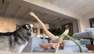 Izabella Miko feet photo thumbnail