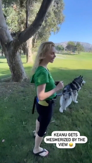 Izabella Miko feet photo thumbnail