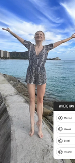 Izabella Miko feet photo thumbnail