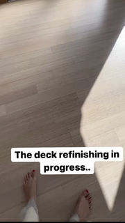 Izabella Miko feet photo thumbnail