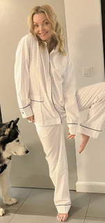 Izabella Miko feet photo thumbnail