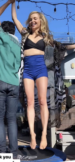 Izabella Miko feet photo thumbnail