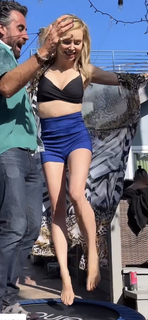 Izabella Miko feet photo thumbnail