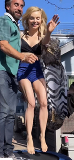 Izabella Miko feet photo thumbnail