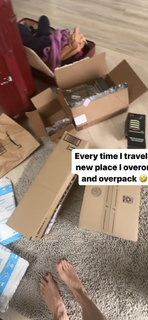 Izabella Miko feet photo thumbnail