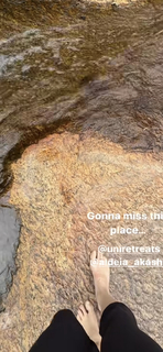 Izabella Miko feet photo thumbnail