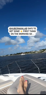 Izabella Miko feet photo thumbnail