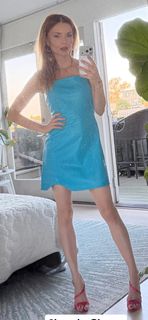 Izabella Miko feet photo 2
