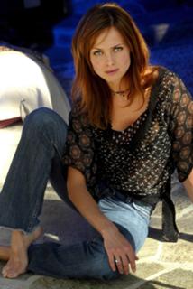 Izabella Scorupco feet photo thumbnail