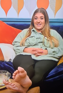 Izzi Warner feet photo 17