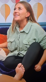 Izzi Warner feet photo 16