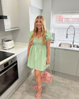 Izzi Warner feet photo 10