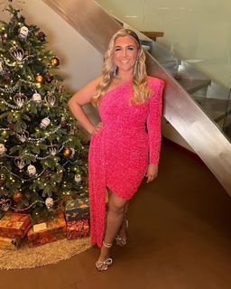 Izzi Warner feet photo 8